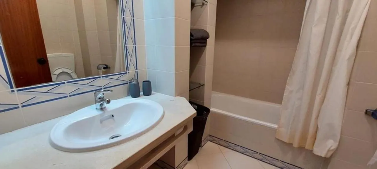 Apartamento Bela Vista - Vista Mar E Free Wifi - By Algarkasa Albufeira 0*,  Portugal